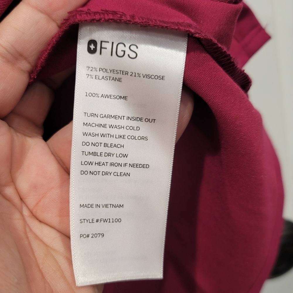Sz Small Figs Scrub Top Tech Collection Casma Three-Pocket Raspberry - Picture 8 of 11